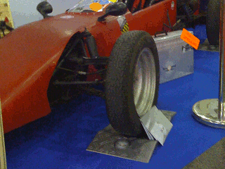 Avant de la Formula Monza 875 sur les cales TyreGuard